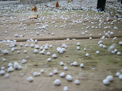 Фото града на земле. Пот идет градом. Фото града на земле. Пот идет градом. Пот идет градом.